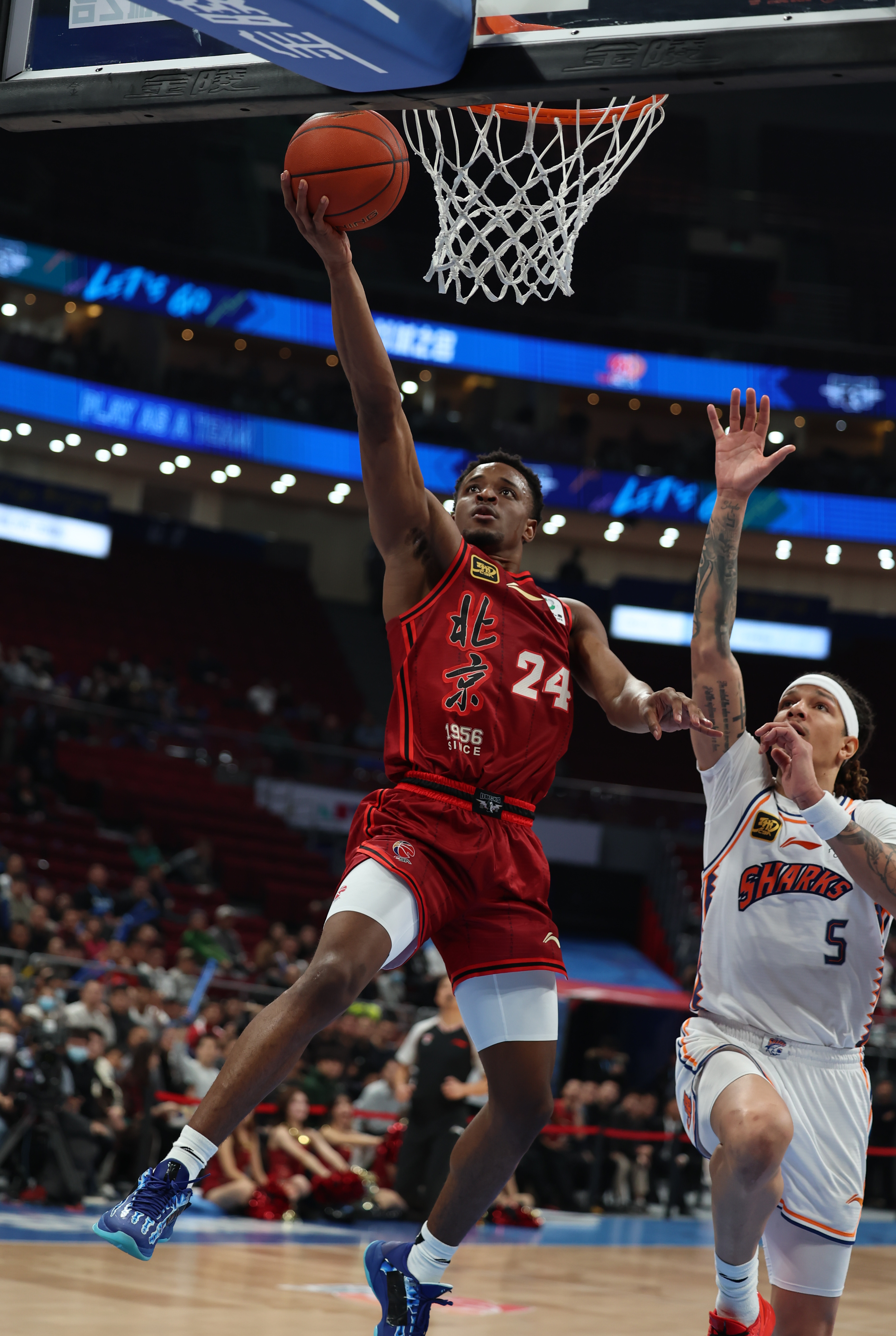 爱游戏在线-北京队完胜快船，陶汉林点燃赛场