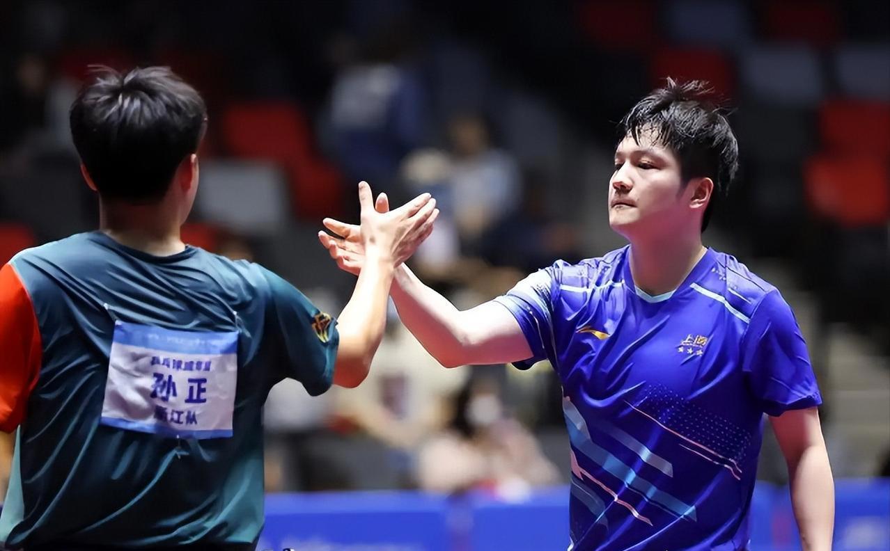 爱游戏APP-中国队轻取英格兰队，樊振东带队取胜