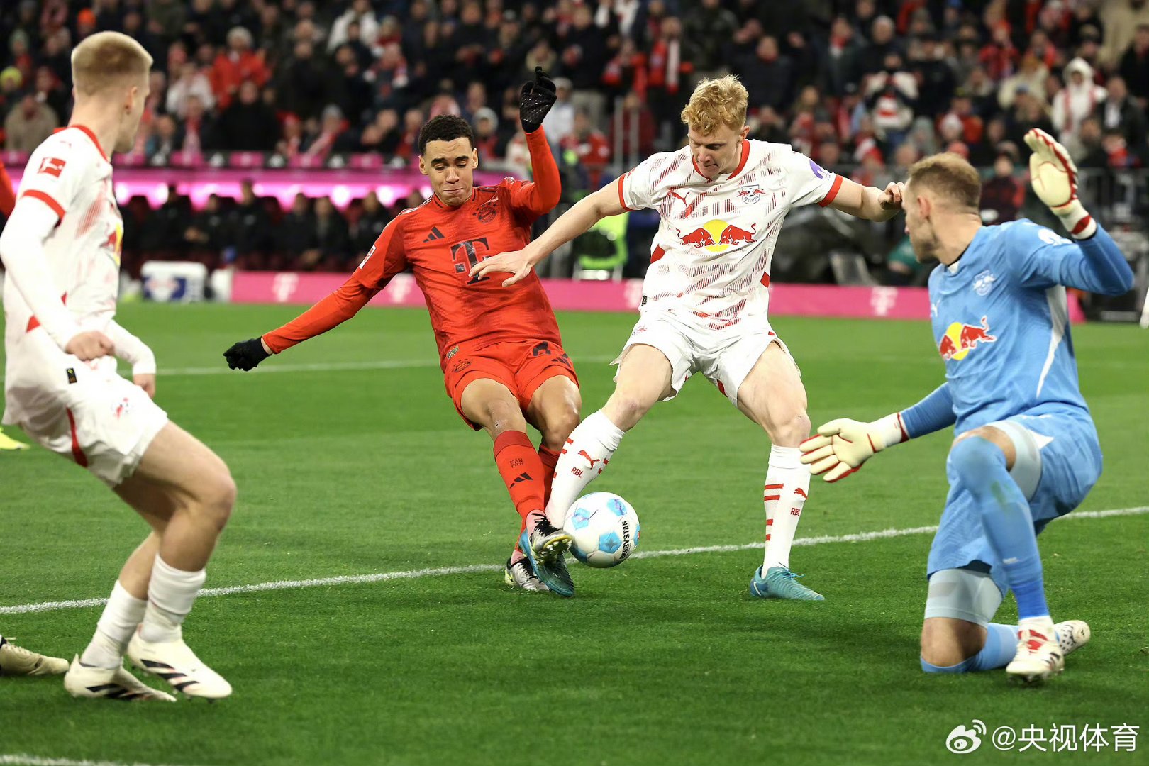 爱游戏官方-莱比锡红牛轻取奥地利，梅西关键制胜