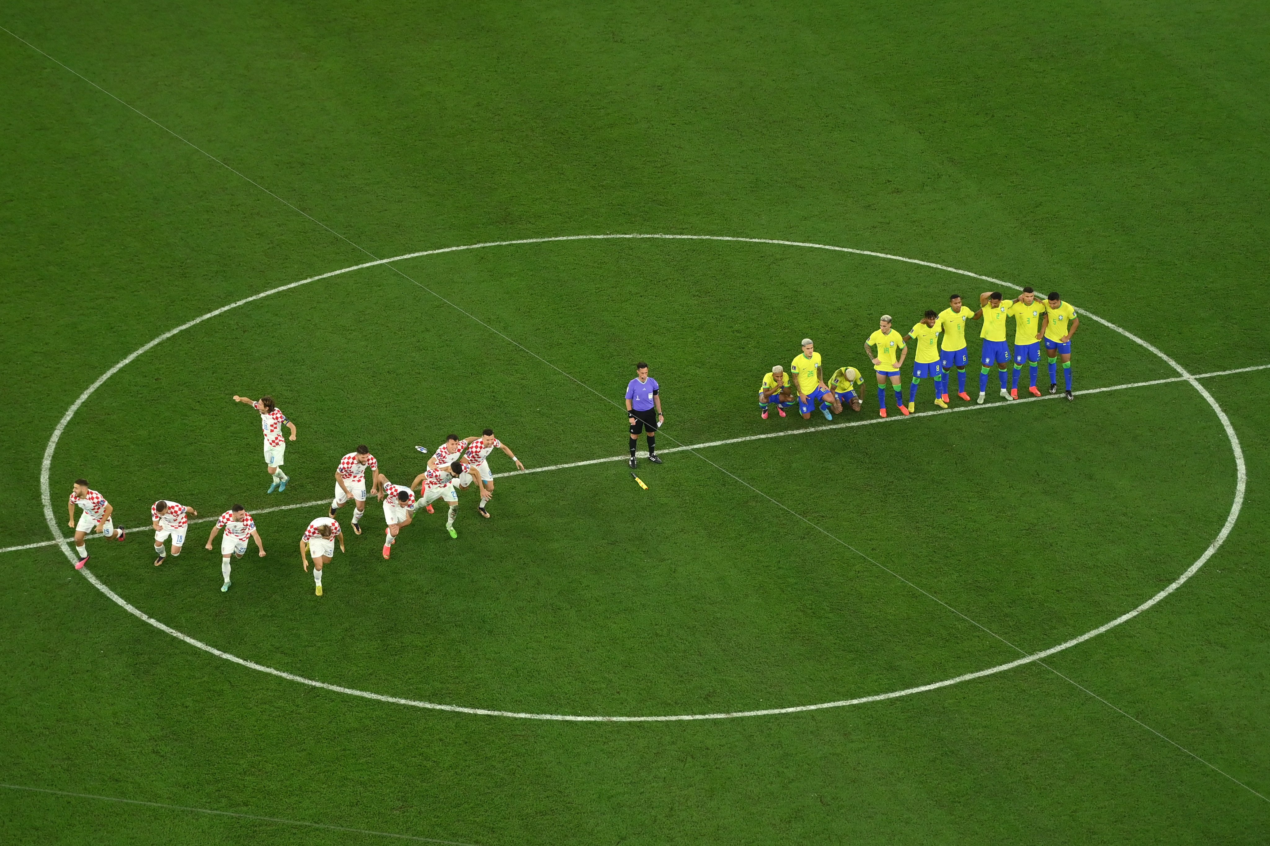 爱游戏官方-巴西绝杀克罗地亚，卡瓦哈尔点燃赛场