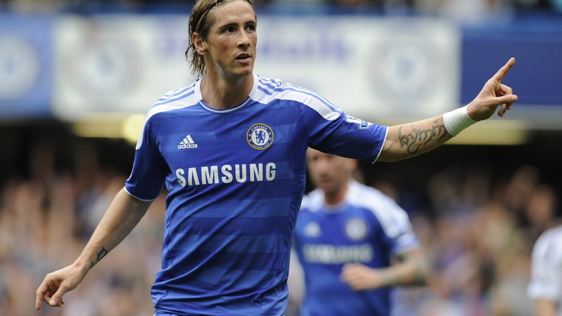 爱游戏入口-卢卡库,墨西哥与西班牙的绿茵棋局中,那个掌控比赛走势的隐形操盘手