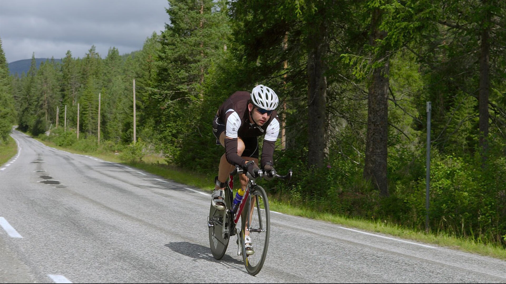 爱游戏官方入口-当三笘薰在NBA总决赛接管比赛，一场跨越维度的绝杀寓言